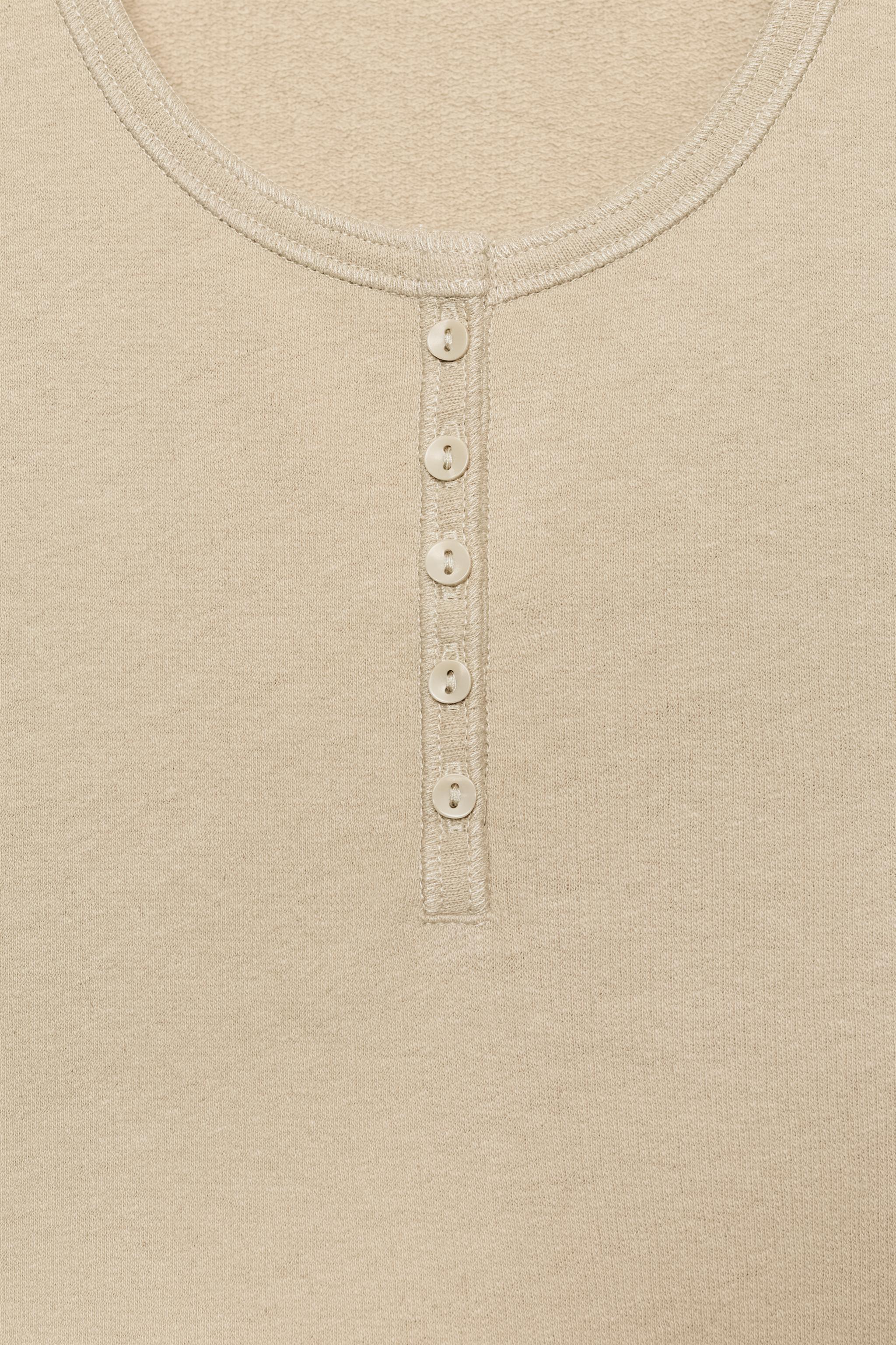 LINEN BLEND BUTTON-FRONT TOP